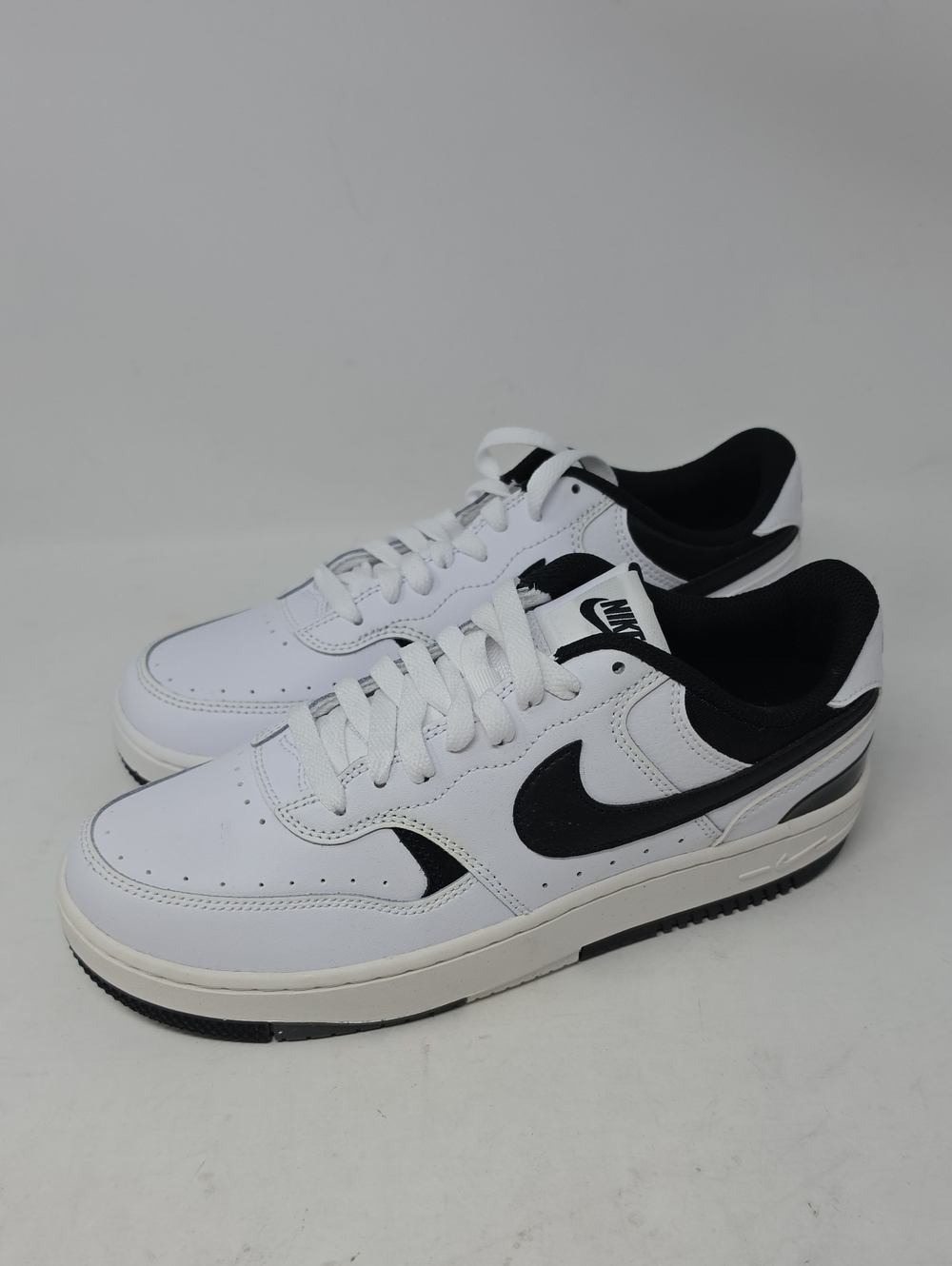 Nike Gamma Force White Black Women Casual Lifestyle Shoes Sneakers Size 8.5